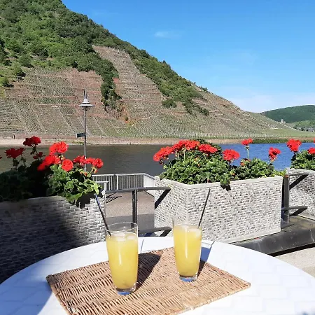 Mosel-landhaus 3*
