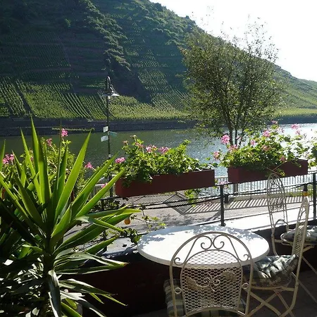 Mosel-landhaus Gasthuis Briedern